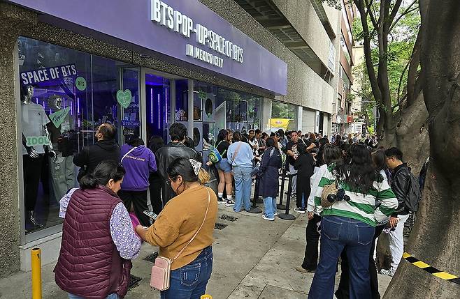 2025년 6월 멕시코시티 BTS 팝업 스토어에 몰린 인파 [촬영 이재림 특파원. 연합뉴스 자료사진. 재판매 및 DB 금지]