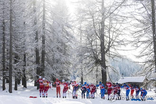 국제스키연맹(FIS) 크로스컨트리 월드컵 참가한 선수들 [EPA=연합뉴스]