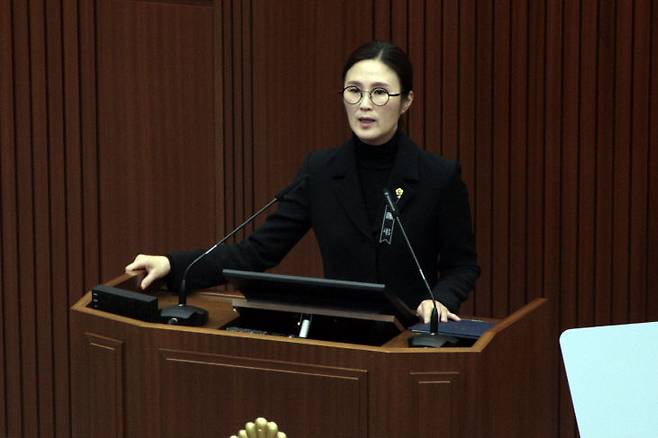 김현미 세종시의회 행정복지위원장이 28일 시의회 제103회 임시회 제1차 본회의에서 발언을 하고 있다. 사진=조선교 기자