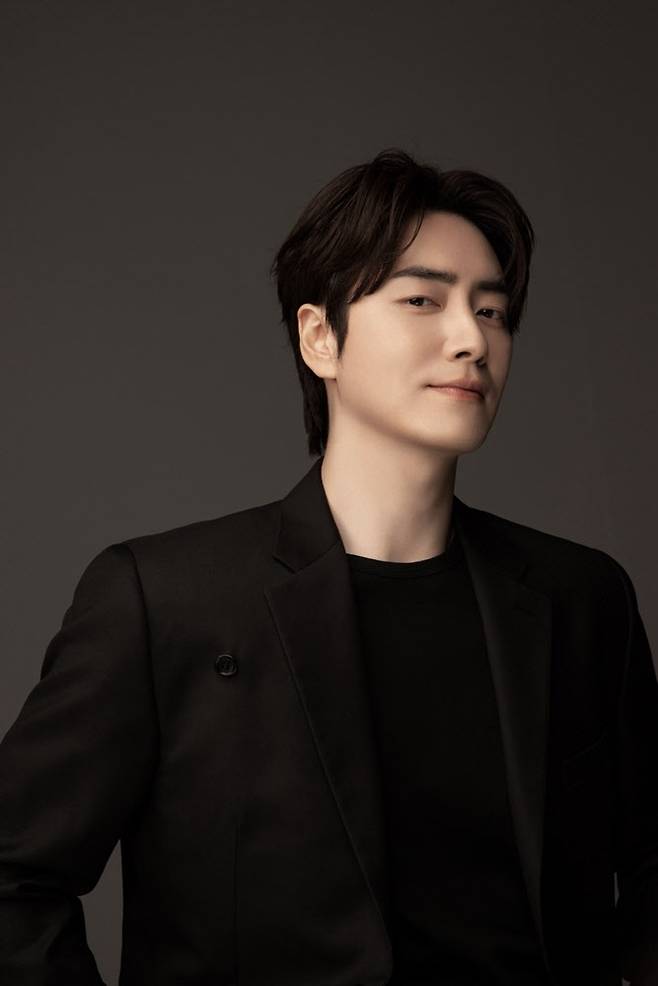 이준혁, 첫 오컬트물 '각성' 출연…구마 사제로 컴백