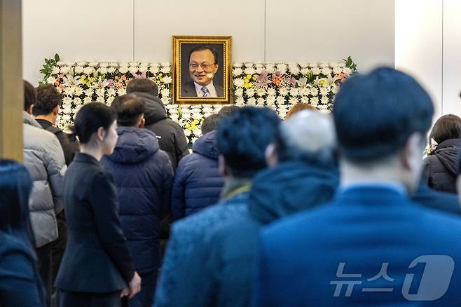 28일 오후 서울 종로구 서울대학교병원 장례식장에 마련된 故 이해찬 전 국무총리의 빈소가 조문객들로 북적이고 있다. 2026.1.28/뉴스1 ⓒ News1 사진공동취재단