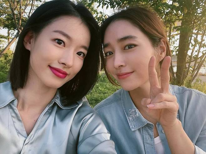 이시아-이민정. 이시아 SNS.