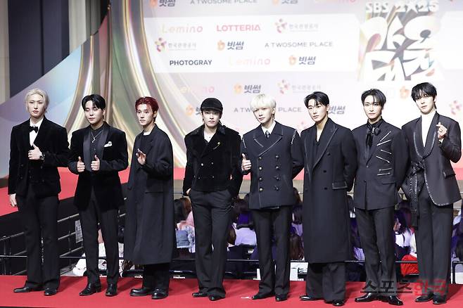 2025 SBS 가요대전 레드카펫 행사에 참석한 에이티즈. 25.12.25 ⓒ이혜영 기자 lhy@hankooki.com