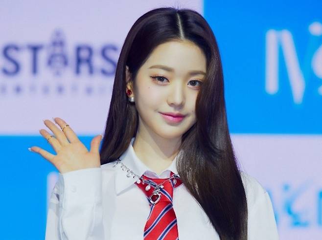 장원영, 개인 브랜드 사업 진출설에…소속사 “협업 프로젝트, 사실 아냐”