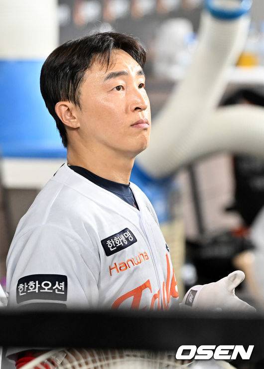 설마 손아섭이 26번째 선수에게도 밀리나…김범수 보상선수, 한화가 외야수 선택하면 어떻게 되나