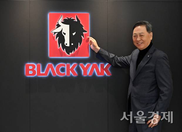 강태선 BYN블랙야크그룹 회장. 권욱 기자