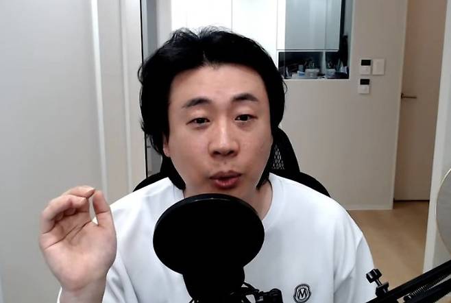 [단독] '김수현 카톡 조작 증거' 방송 중 허위사실 적시…유명 유튜버 은현장 검찰 송치