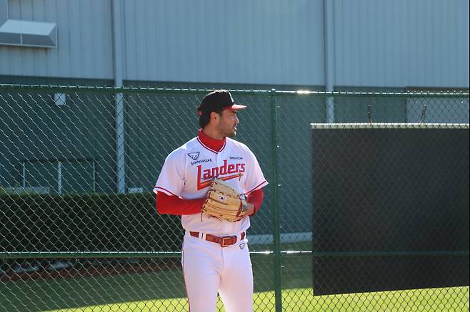 미국 플로리다 스프링캠프에서 불펜을 소화 중인 화이트. SSG 제공