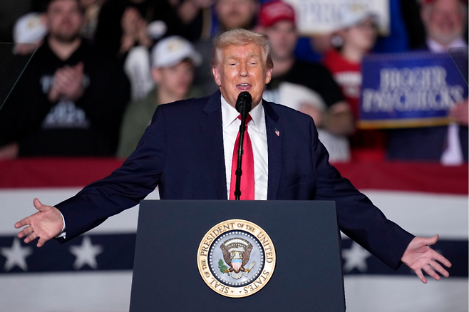 아이오와에서 연설하는 트럼프 대통령 [EPA연합뉴스]