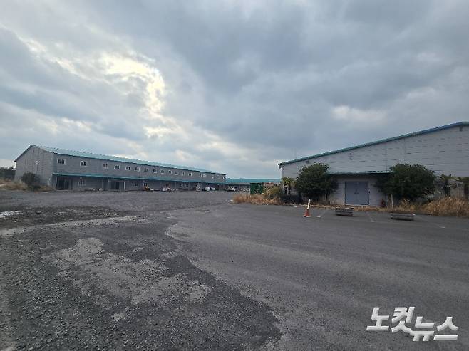 제주신화월드내 대형마트 부지. 박정섭 기자