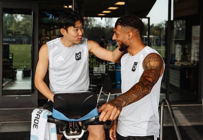 메시의 마이애미 영입 공세에 부앙가 지키려는 LAFC, 손흥민 띄우기로 맞불…‘흥부 듀오’ 시즌2 기대감↑