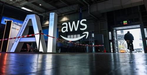 지난해 독일 '하노버 페어' 아마존웹서비스(AWS) 부스 [EPA 연합뉴스 자료사진. 재판매 및 DB 금지]