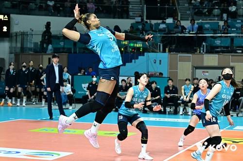 강력한 GS칼텍스 실바의 스파이크 [한국배구연맹 제공. 재판매 및 DB 금지]