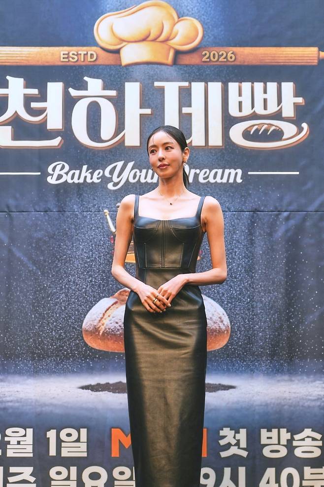 뼈말라 돼서 나타난 이다희 모든 빵 흡입했다…배부른데 안 멈춰 ('천하제빵')