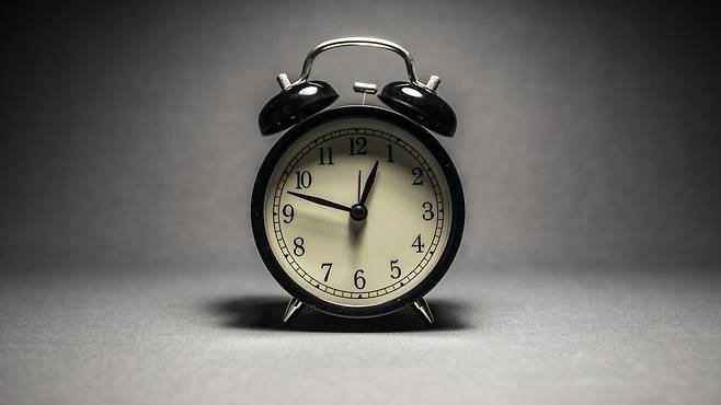 흐르는 시간을 붙잡아두려는 노력, 노화 방지를 위해 피해야 할 음식은 무엇일까?｜출처: 게티이미지뱅크