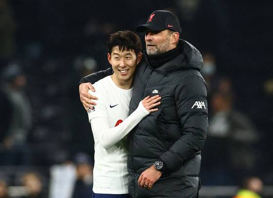손흥민과 위르겐 클롭 리버풀 감독.(사진=연합뉴스)
