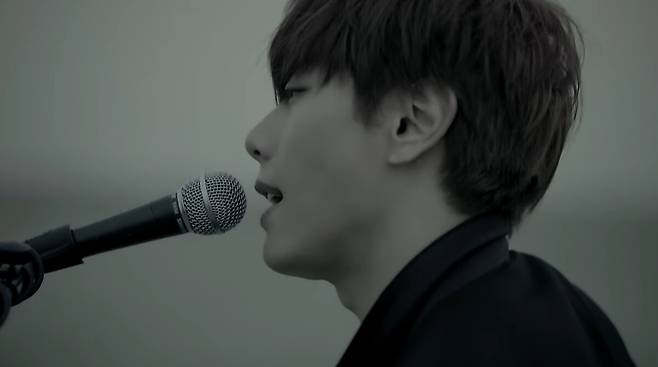 박효신이 7년 만에 단독 콘서트를 개최한다. 유튜브 채널 'Jellyfishenter' 영상 캡처