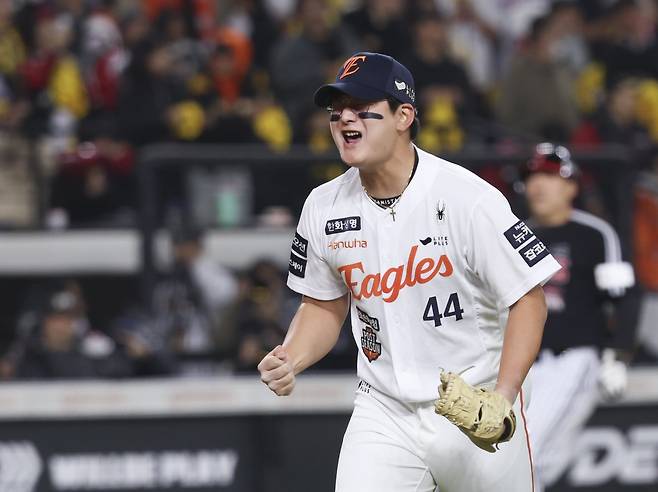 지난해 33세이브를 올린 한화 김서현은 가을야구에서 경험한 아픔을 딛고 생애 첫 세이브왕에 도전한다. 뉴시스