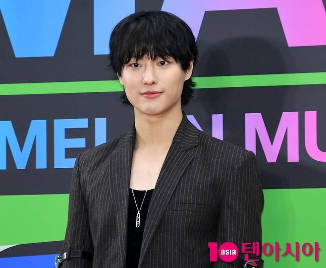 이찬원도 경악했다…군복 벗고 2년 만에 금의환향, 주인공은 우즈 ('불후')