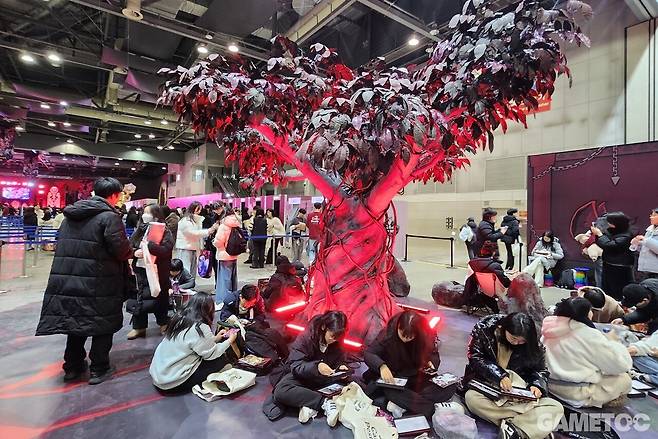 어둠마녀 쿠키를 상징하는 나무 (사진=최은상 기자)