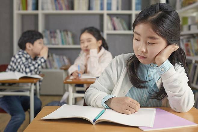 겉으로 드러나기 쉬운 학폭은 줄고, 모욕·명예훼손 같은 은밀한 학폭은 늘어난다. 올해 대입에서 ‘무관용 원칙’이 확인됐지만, 그래서 더 음성화될 수 있다는 우려가 나온다. /게티이미지뱅크