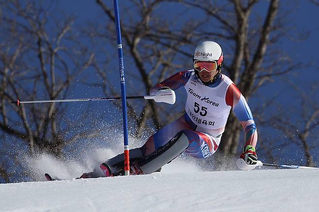 [서울=뉴시스] 알파인스키 정동현. (사진=하이원리조트 제공) *재판매 및 DB 금지