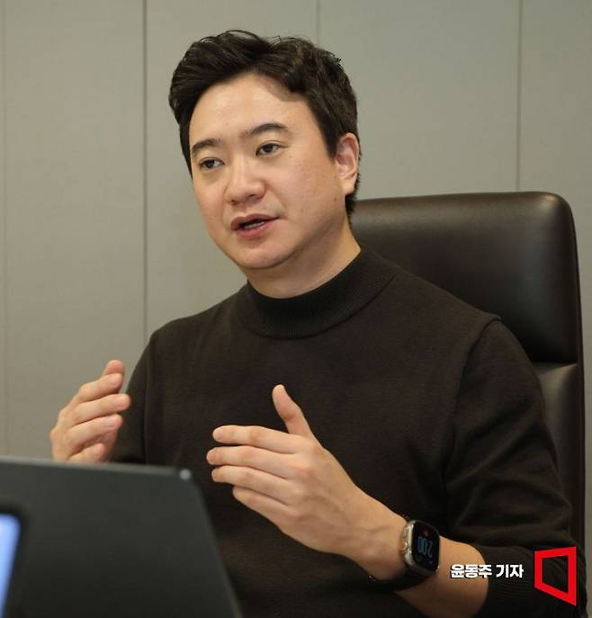 이영준 모두싸인 대표가 아시아경제와 인터뷰를 하고 있다. 윤동주 기자