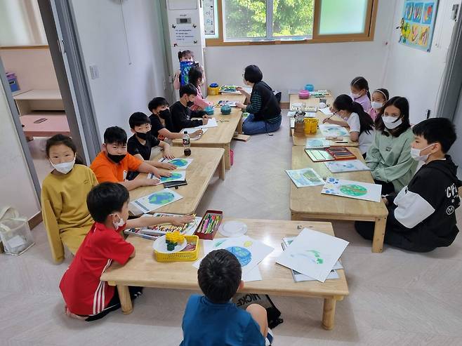 광주고려인마을의 조기적응 프로그램. 광주에 정착한 우크라이나 고려인 난민동포 자녀들을 대상으로 시행된다. 동아일보DB