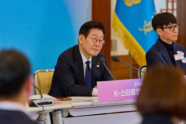 이재명 대통령이 지난달 30일 청와대에서 열린 국가창업시대 전략회의에서 모두발언을 하고 있다. 청와대 제공