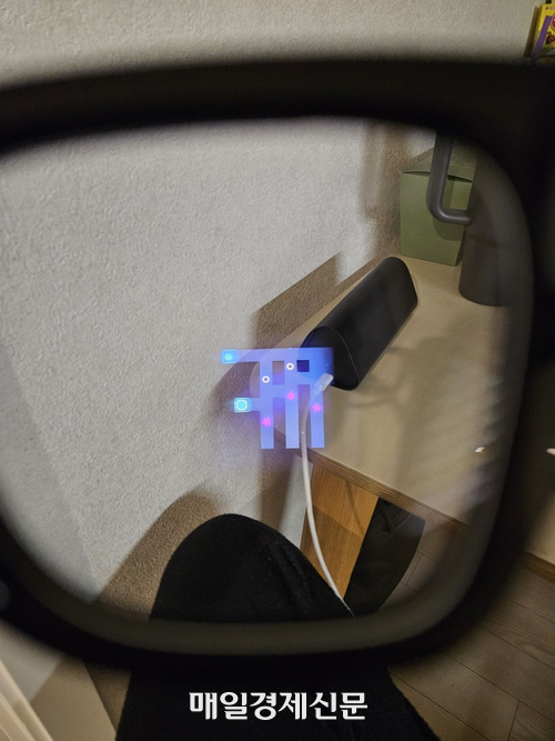 뉴럴밴드의 움직임을 통해 미니게임을 즐길 수 있습니다.