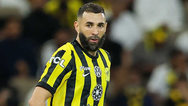 격분한 레전드 벤제마, 구단은 속수무책…리그 본부가 쥔 연봉 결정권이 만든 기이한 갈등