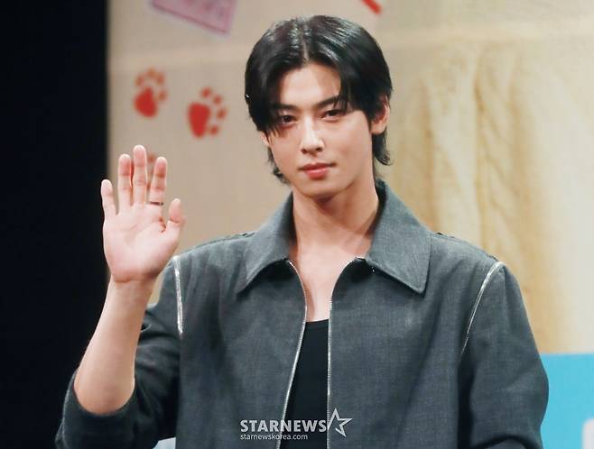 배우 차은우가 11일 오후 서울 마포구 상암동 MBC에서 진행된 수요드라마 '오늘도 사랑스럽개' 제작발표회에 참석해 포즈를 취하고 있다. /2023.10.11 /사진=이동훈