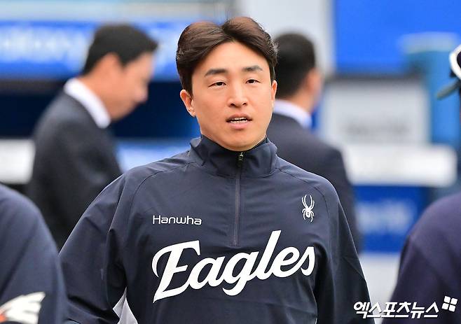 지난해 11월 KBO의 2026 FA 승인선수 중 유일하게 계약을 체결하지 못한 베테랑 타자 손아섭. 사진 엑스포츠뉴스 DB