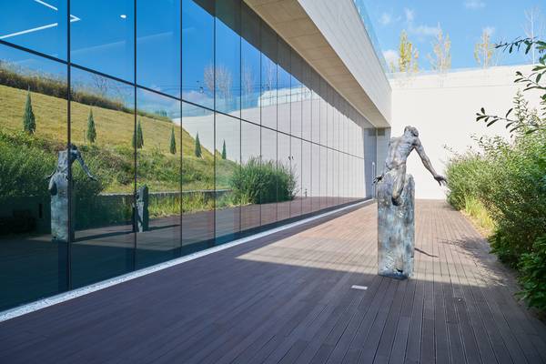 지하 전시장의 ‘쉼터’ 역할을 하는 선큰 가든은 지붕 없는 갤러리다. /전남도립미술관 제공