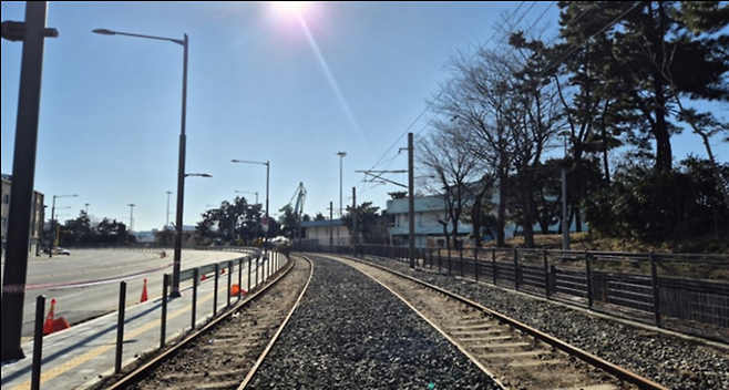 ▲ 인천 중구 1883 개항광장 인근에 조성된 임시 보행로. /사진제공=인천시