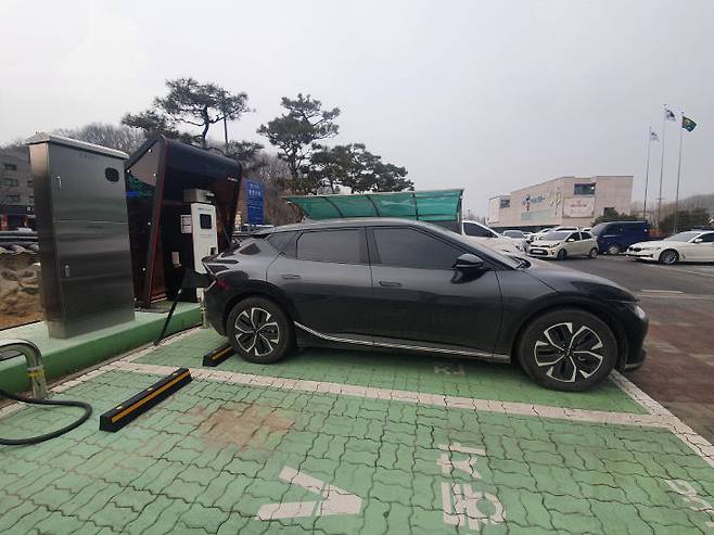 전기차 충전 모습.(천안시 제공)