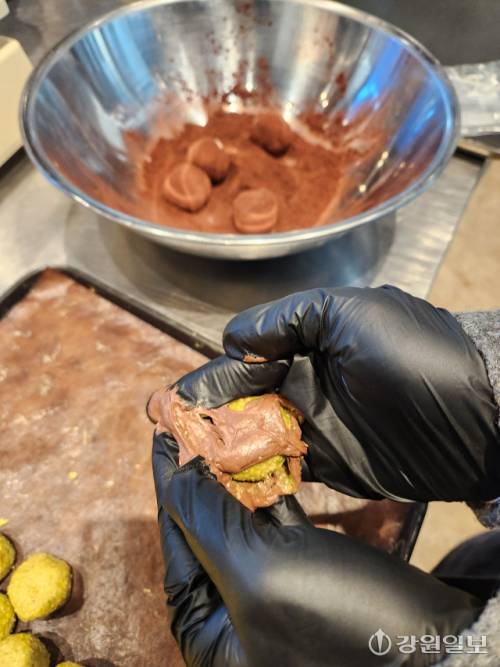 ◇첫 두쫀쿠를 만들다 실패한 장면.