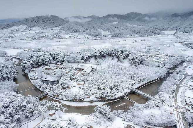 소수서원의 설경_한국관광공사 제공