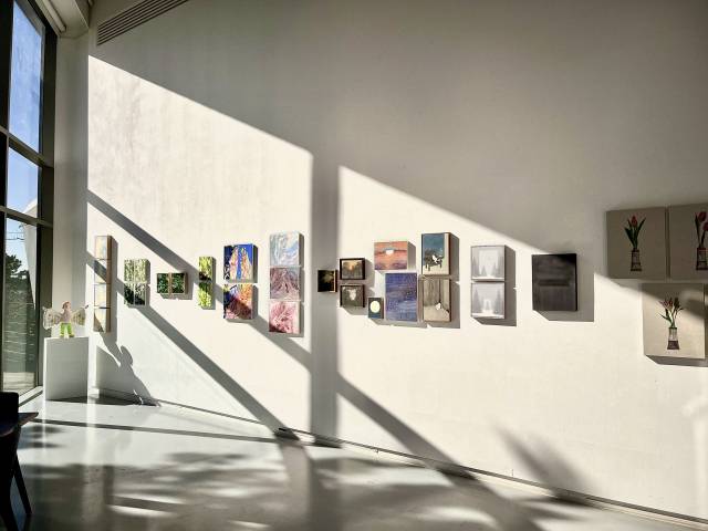 카린 갤러리의 2026년 첫 기획전 ‘아트 위 러브’(ART WE LOVE) 전시 설치 모습. 카린 제공