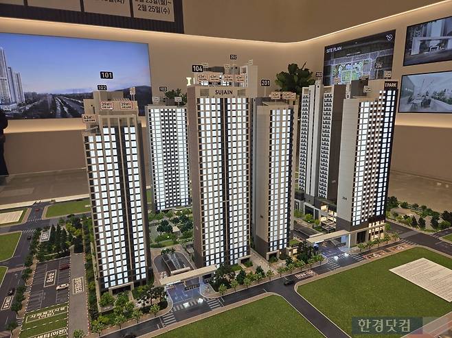 30일 문을 연 '안양역 센트럴 아이파크 수자인' 모델하우스 /사진=이슬기 기자