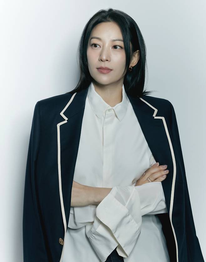 배우 아덴 조. 웨이브나인 제공