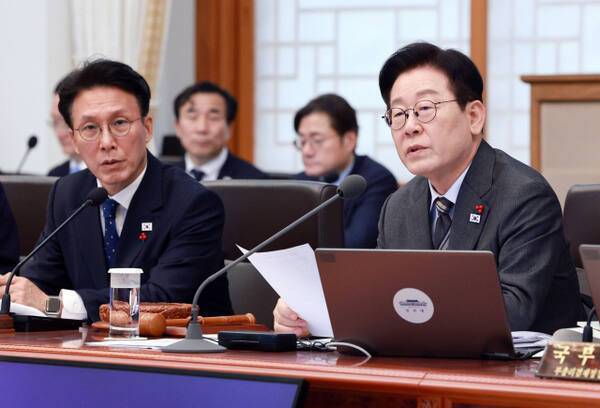 이재명 대통령이 지난달 20일 청와대에서 열린 국무회의에서 발언하고 있다. 이날 국무회의에서 여당 주도로 해당 법안이 처리된 지 나흘 만에 2차 종합특검법이 통과했다. 연합뉴스