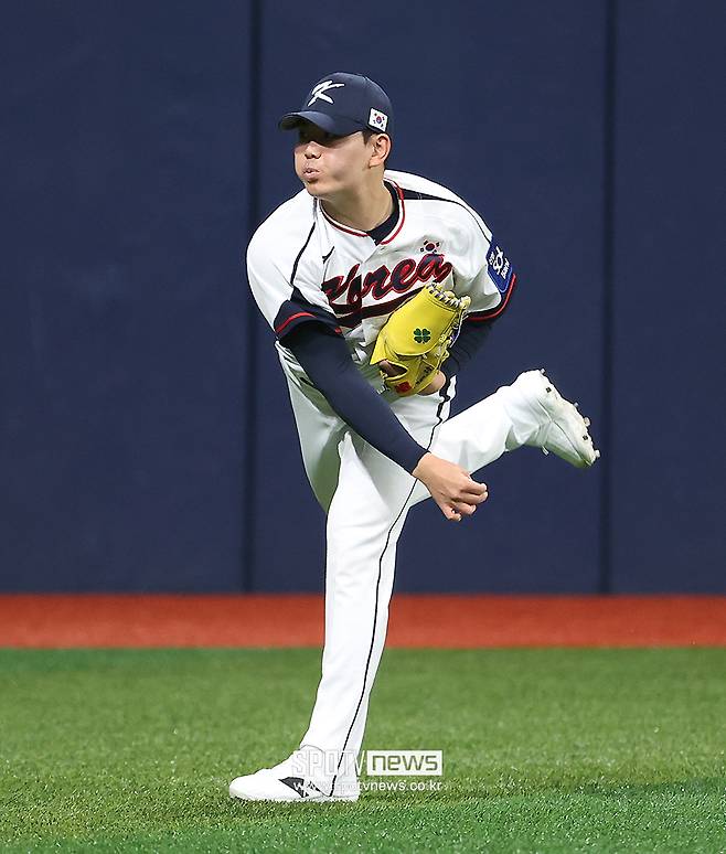 ▲ 성영탁은 자신의 스타일대로 국가대표팀 불펜까지 승선하며 최고의 한 해를 보냈다 ⓒ곽혜미 기자