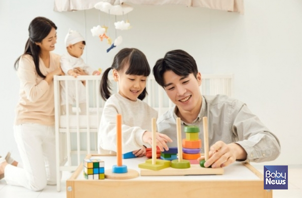 국민권익위원회(위원장 직무대리 한삼석, 이하 국민권익위)는 3일 포스텍 사회문화데이터사이언스연구소와의 협업 과제로 진행한 「저출생 대응을 위한 민원 기반 정책 수요 분석 및 정책 개선 방안 연구」 결과를 발표했다. ⓒ베이비뉴스