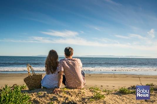 화려한 로고 대신 고급 소재와 절제된 실루엣으로 가치를 드러내는 '조용한 럭셔리(Quiet Luxury)'가 패션과 인테리어를 넘어 여행 트렌드로 확장되고 있다. ©캘리포니아 관광청