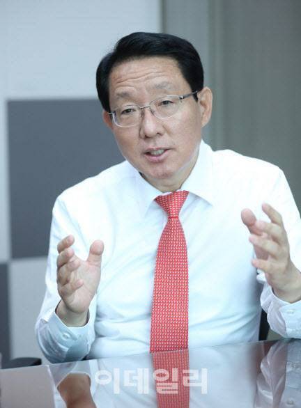 국민의힘 주식 및 디지털자산 밸류업 특위 위원장을 맡고 있는 국회 정무위 김상훈 의원은 이데일리와의 인터뷰에서 디지털자산거래소 대주주 지분율 제한에 따른 후유증을 지적하며 반대 입장을 명확히 밝혔다. (사진=노진환 기자)