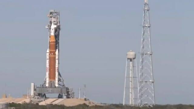 미국 플로리다주 케이프 커내버럴 케네디 우주센터에 있는 NASA의 아르테미스 2호 달 탐사 로켓 (사진=NASA)