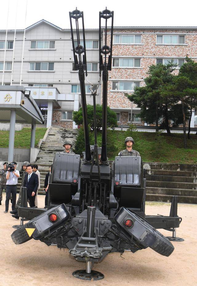 35㎜ 탄약을 사용하는 오리콘 대공포. 한국일보 자료사진