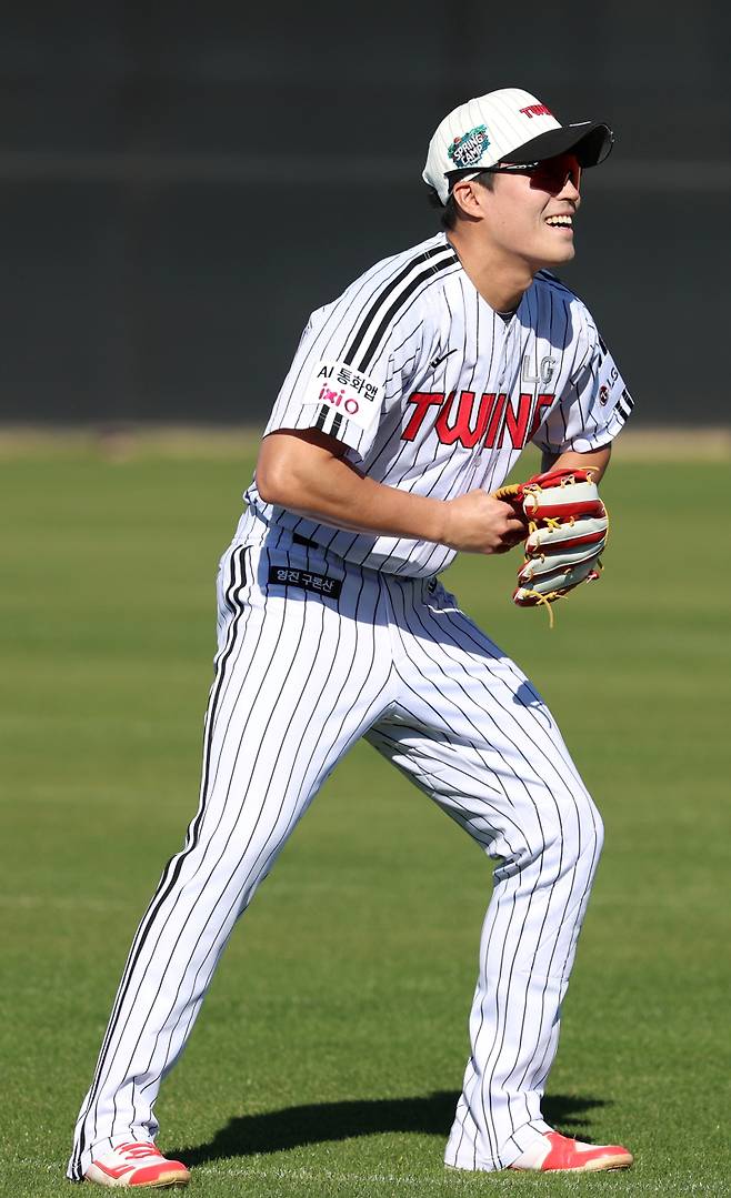 천성호가 미국 애리조나 캠프에서 수비 훈련을 하고 있다. 사진=LG 제공