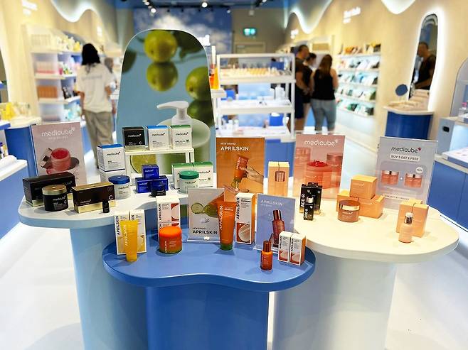 영국 K뷰티 편집숍 '퓨어 서울'에 입점한 메디큐브. 사진 에이피알